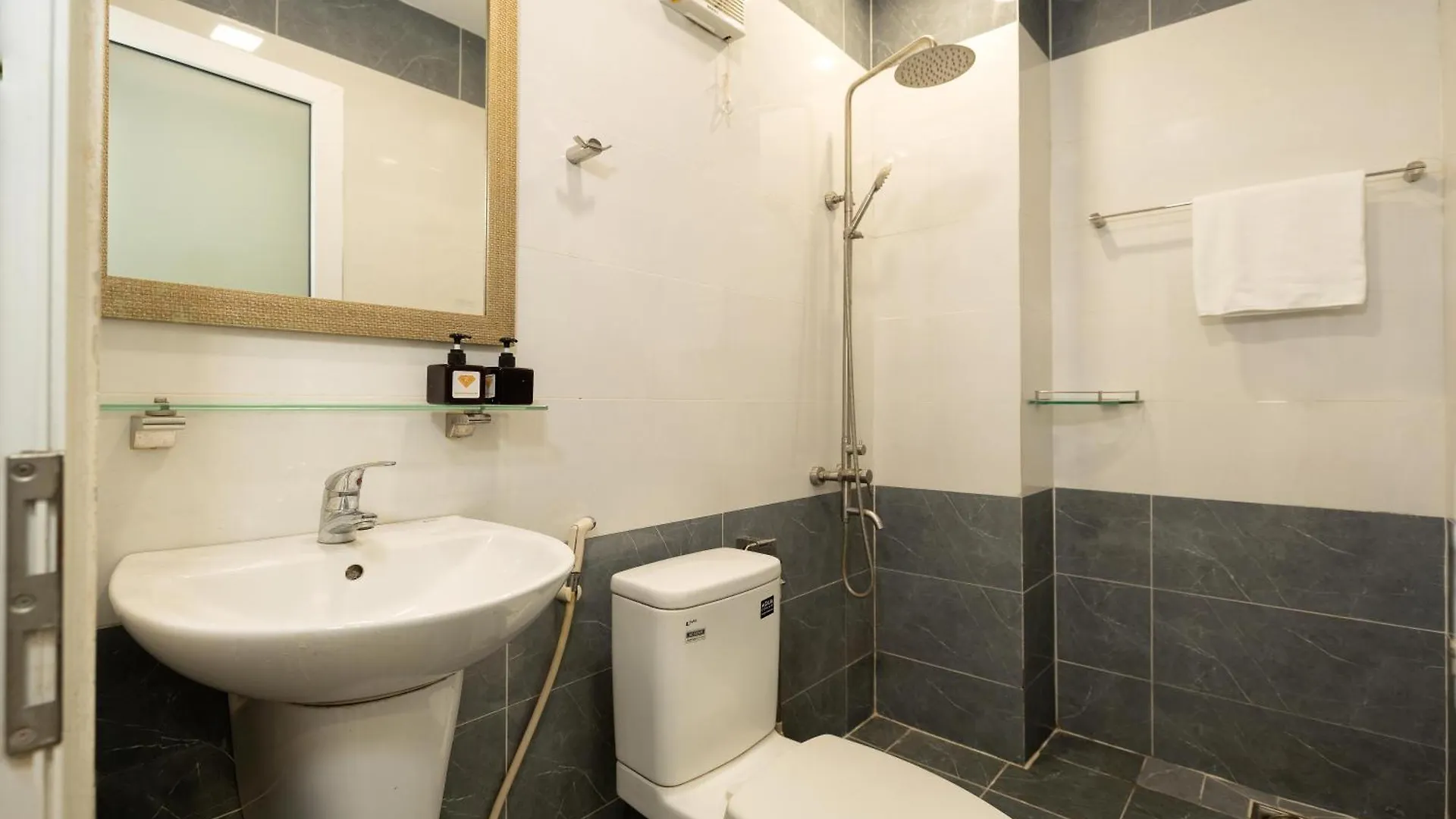 Ruby Studio Apartment Ho Chi Minh City Vietnam